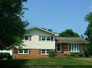 2800 Spencerville Rd, Burtonsville, MD 20866