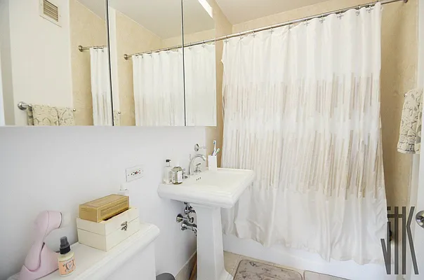 Rented by Compass | media 5