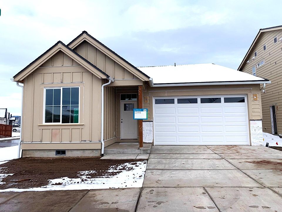 1st image of 1225 NE Henry Dr