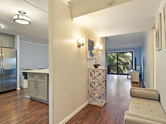 5th image of 6330 W Lincoln Ave #4E