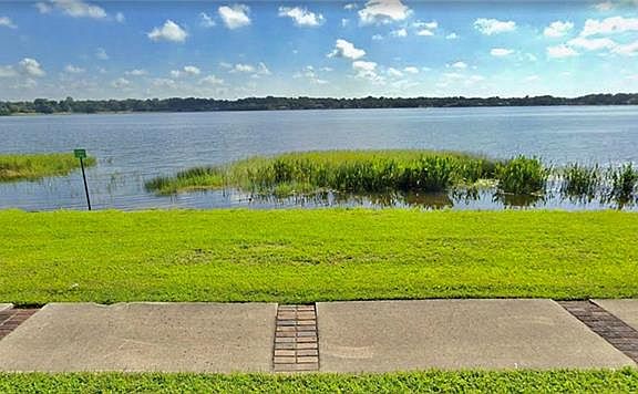 2nd image of 113 S Lakeshore Dr