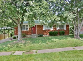 7914 Candleglow Ln, Louisville, KY