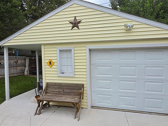 2nd image of 2289 Hamata St