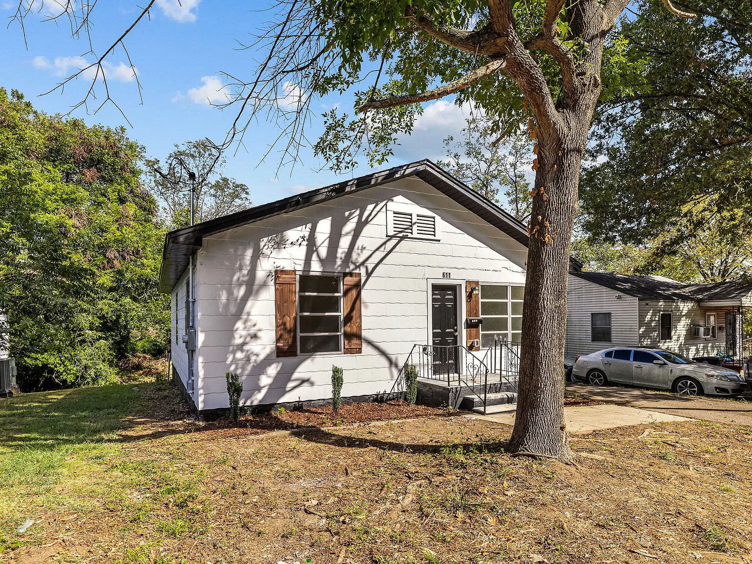611 Indiana Street - 1 — Photo 4