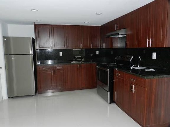 Lots of cabinets