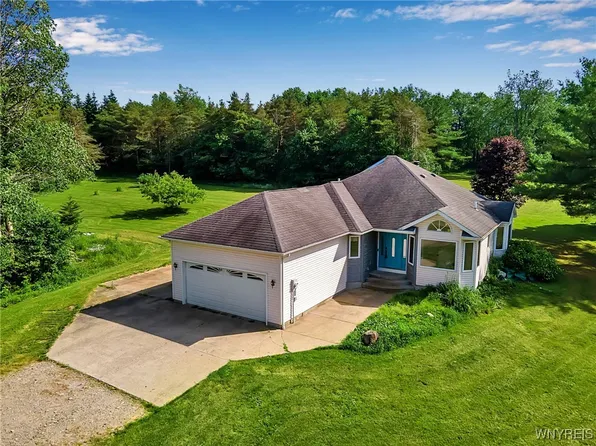 4240 Telegraph Rd, Bliss, NY 14024