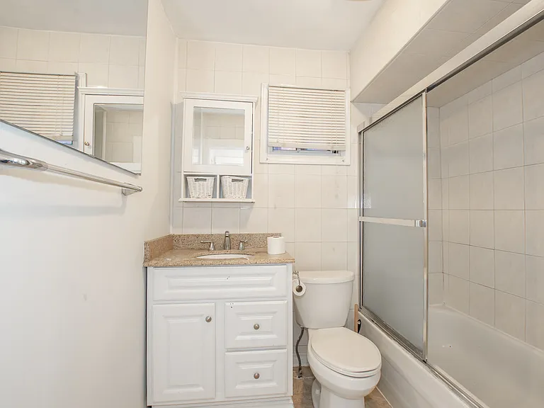 204 Sanford Ave S #L282H2 — Photo 17