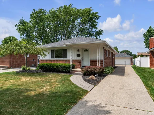 22641 Millenbach St, Saint Clair Shores, MI 48081