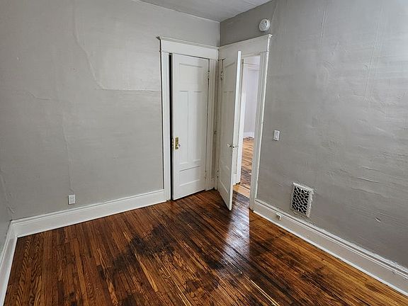 3rd image of 15-17 Sawyer St #Up