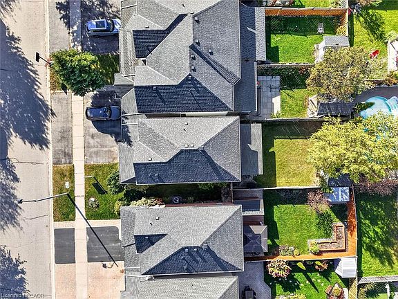 5th image of 32 Primeau Ave