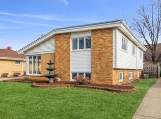 2409 E Martindale Dr, Westchester, IL