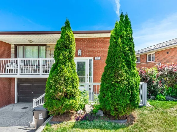 233 Hullmar Dr, Toronto, ON M3N 2G2