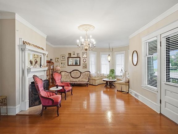5th image of 422 S Limestone St