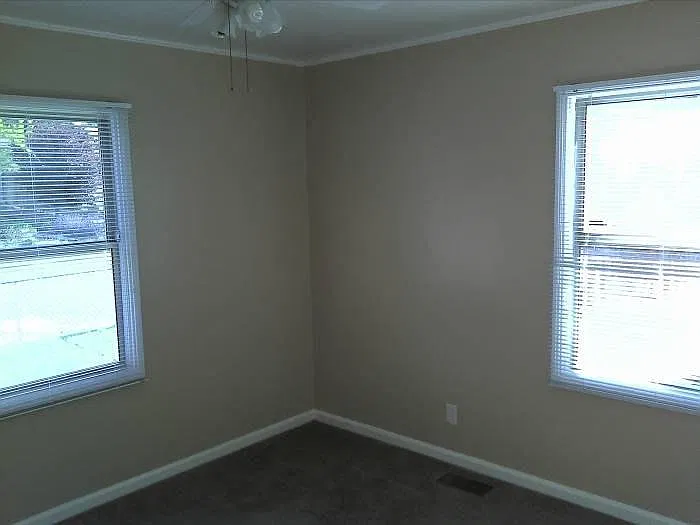 3 bed, 1100 sqft, $950 — Photo 4