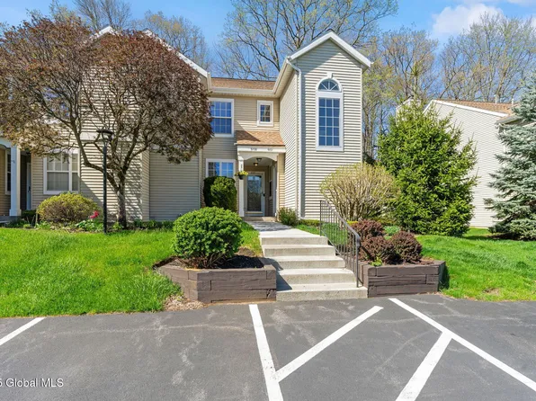 5101 Forest Pointe Drive, Clifton Park, NY 12065