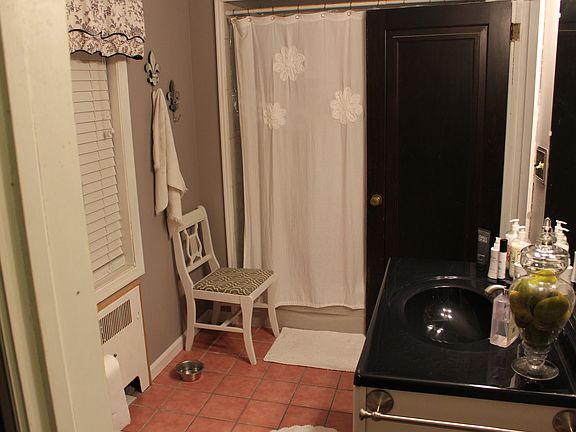2nd floor bath