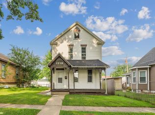 1219 N 7th St, Burlington, IA 52601