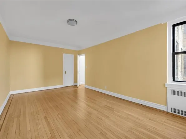 1120 Brighton Beach Avenue image 8 of 11