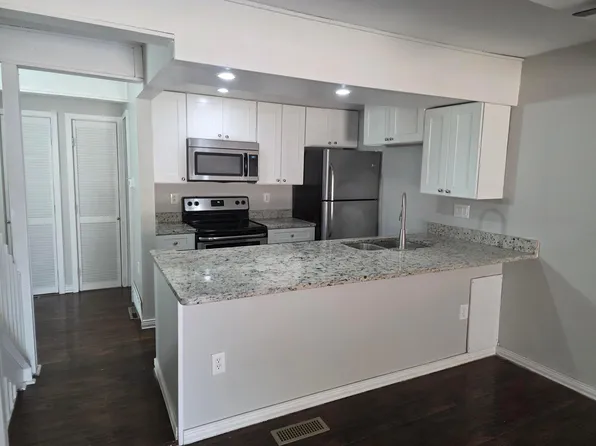 130 Brandywine Dr APT M, Westerville, OH 43081