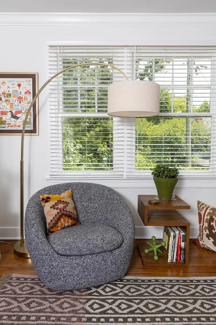 1300 Everett Ave - The Triangle in the Highlands / Upscal Unit fully Furnished - 98% Walkable — Photo 4