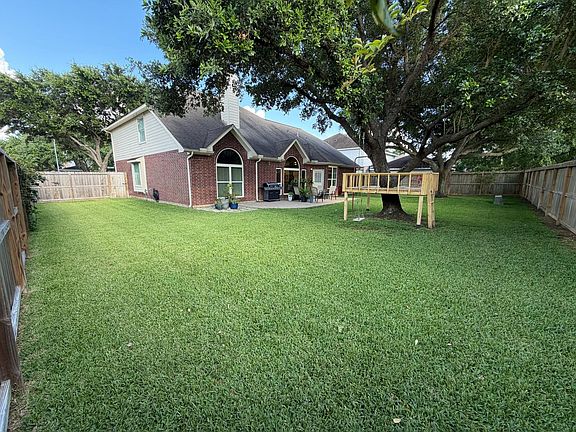 5th image of 8419 Castle Pond Ct
