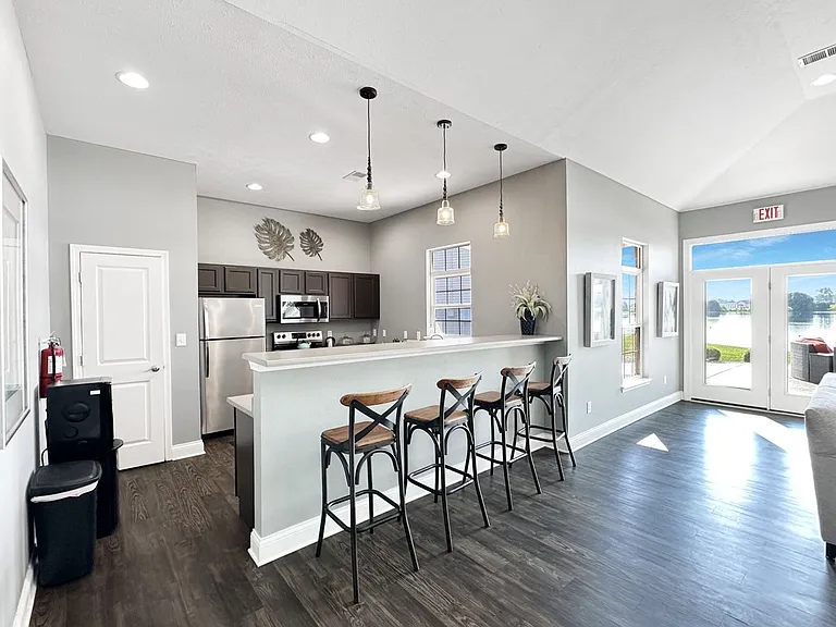 705 Beachfront Dr — Photo 6