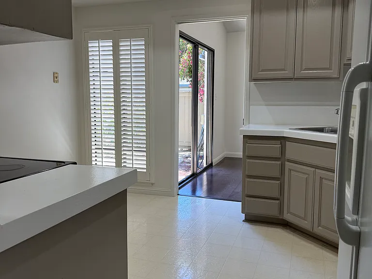 607 Aquarius Ln — Photo 17