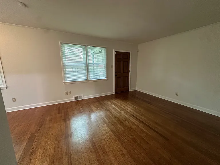 3924 Brennan Dr — Photo 2