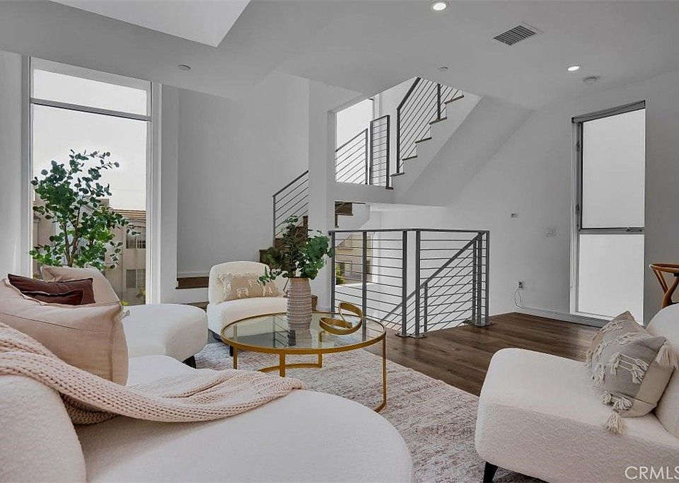 1st image of 6919 Knowlton Pl