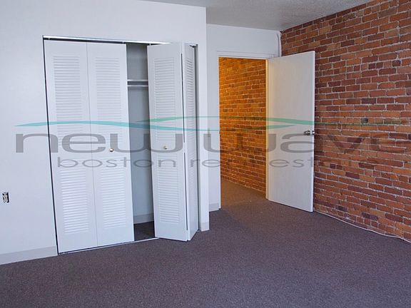 2nd image of 83 Westland Ave APT 401