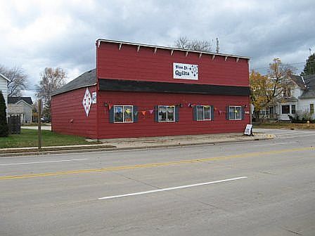 1st image of 801 Marinette Ave