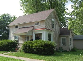 202 E Main St, Mount Morris, IL 61054