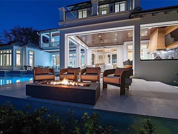 5th image of 275 SPRING LINE DR