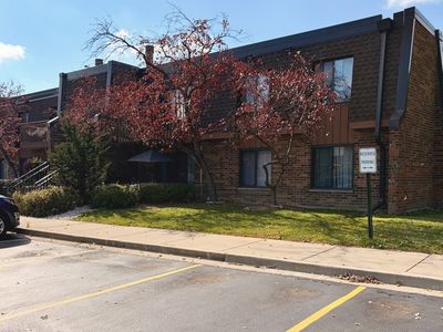 614 Tralee Ct APT 2D, Schaumburg, IL, 60193