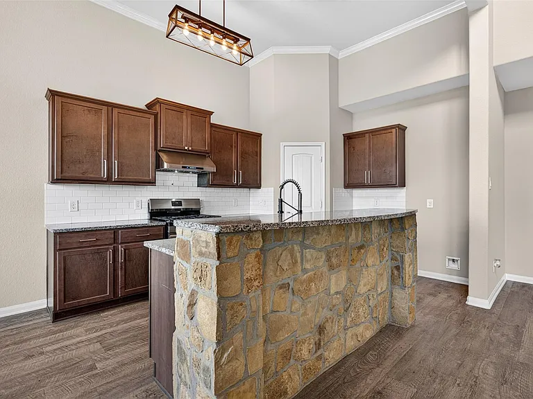 7703 Lehman Rd — Photo 11