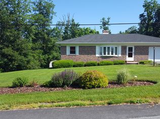 6659 Sunrise Ln, Wrightsville, PA 17368