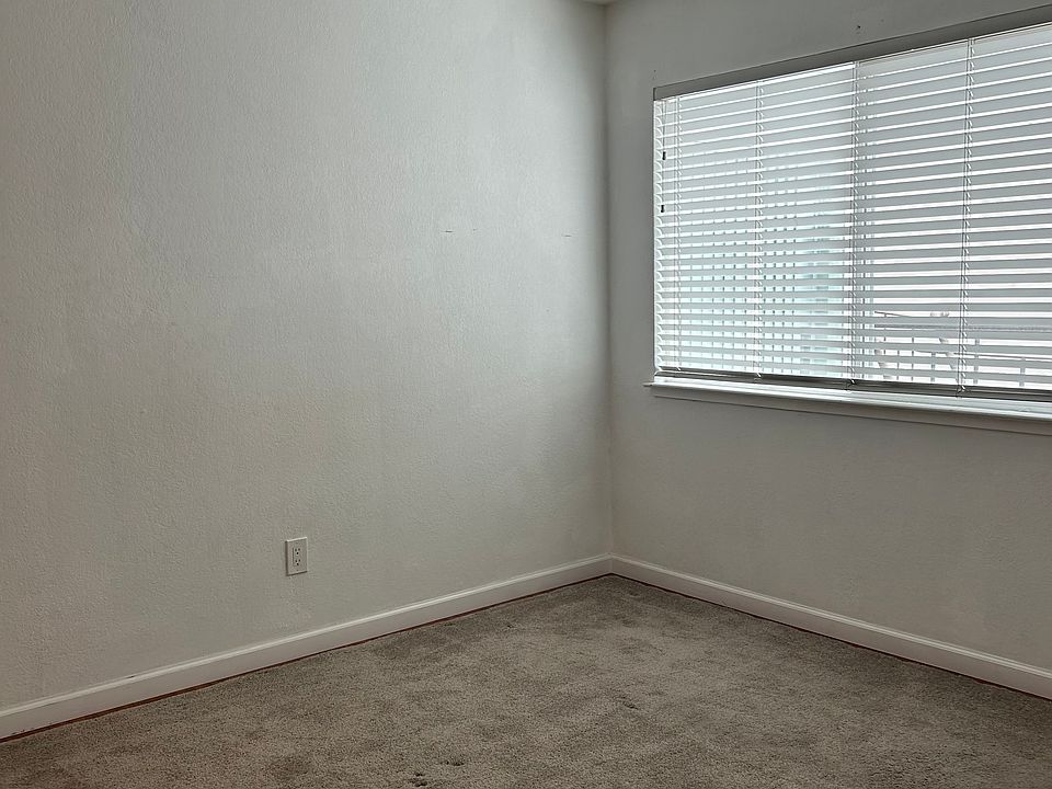 2nd image of 1370 8th Ave #5