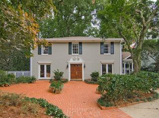 496 Manor Ridge Dr NW, Atlanta, GA 30305