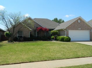 1212 Copperfield Dr, Edmond, OK 73003