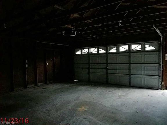 4th image of 216 Carrie Dr