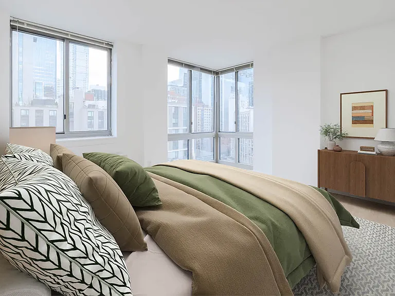 400 W 37th St #7R — Photo 16