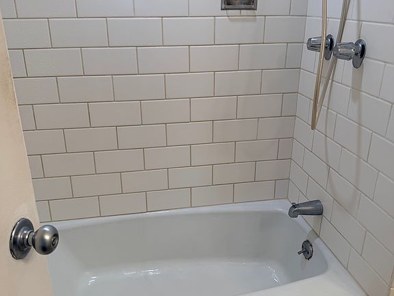 3rd image of 1535 Pensacola St APT 403