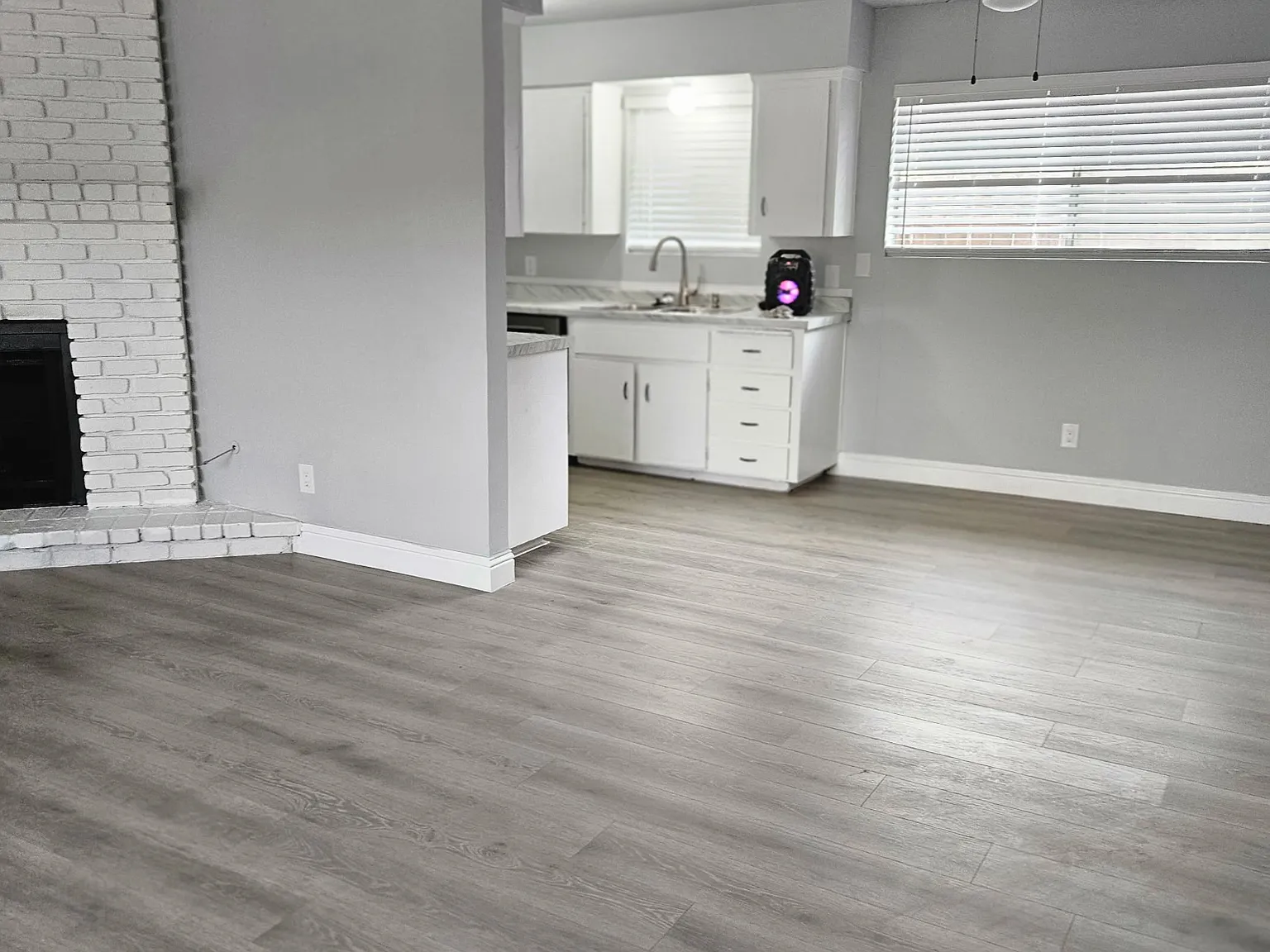 3 bed, 1220 sqft, $2,200 — Photo 2