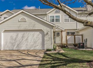 10881 Hobbit Ct #F, Concord Township, OH 44077