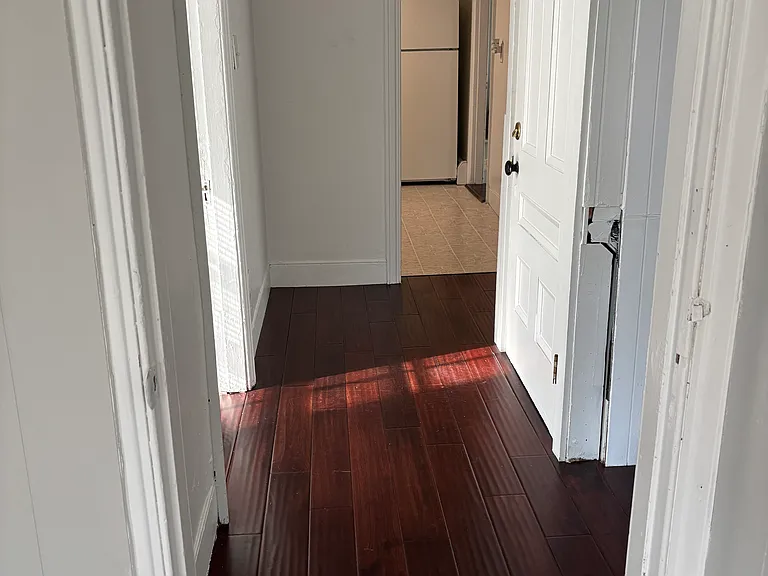 29 Essex St — Photo 6
