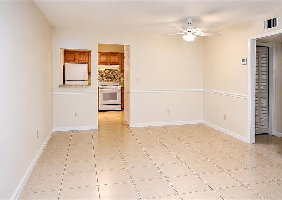 1st image of 11000 NW Royal Palm Blvd