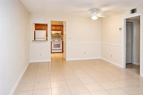 11000 NW Royal Palm Blvd Photo 1