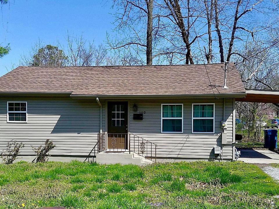small home near Carterville Jr High