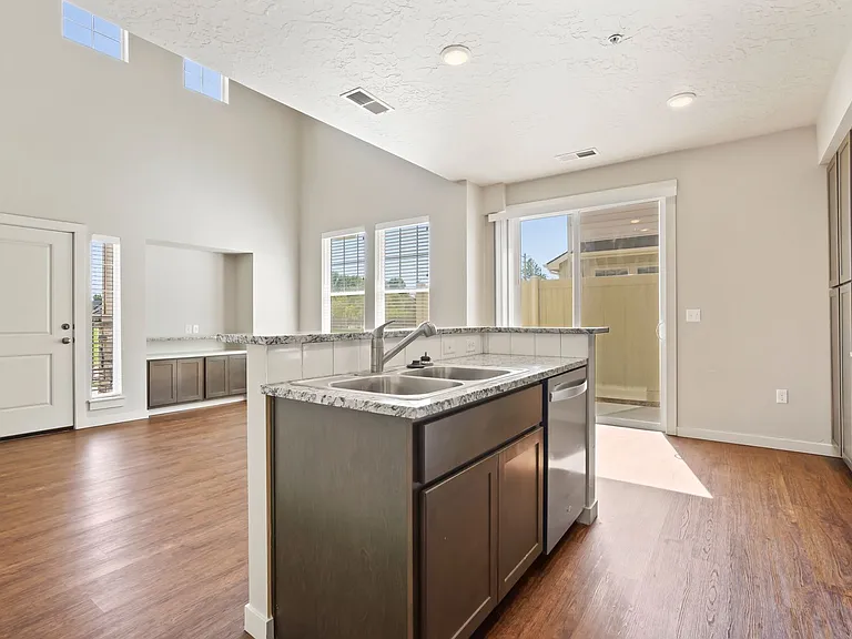 7485 N Lucy Rose Ln #102 — Photo 6