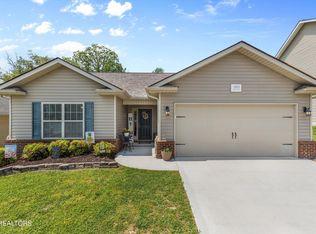 1932 Mahogany Wood Trl, Knoxville, TN 37920
